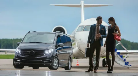 Toronto Airport Limousine for Luxury Airport Rides 1 Best Airport Limo Deal