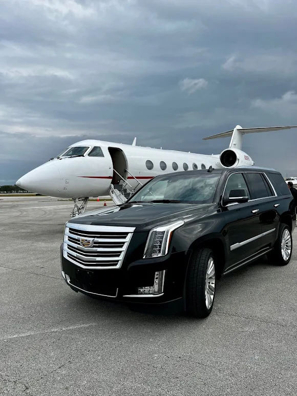 Region of Waterloo Airport Limo Service (YKF) 5 unnamed 13