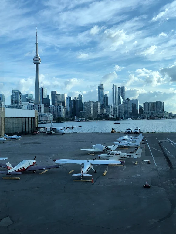 Billy Bishop Airport Limo Service (YTZ) 5 unnamed 15