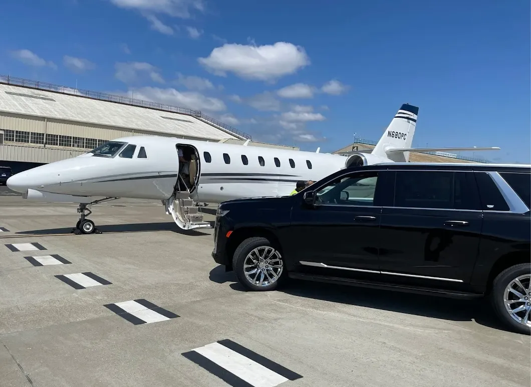 John C. Munro Hamilton Airport Limo Service (YHM) 5 unnamed 9